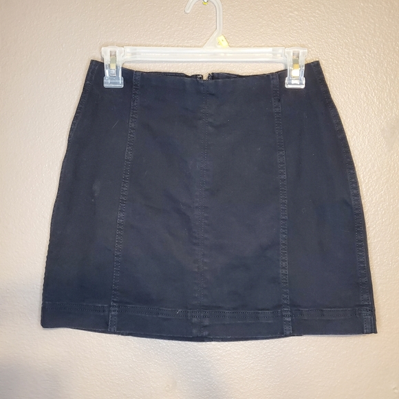 wild fable Dresses & Skirts - Black Stretchy Jean Mini Skirt Sz 4
